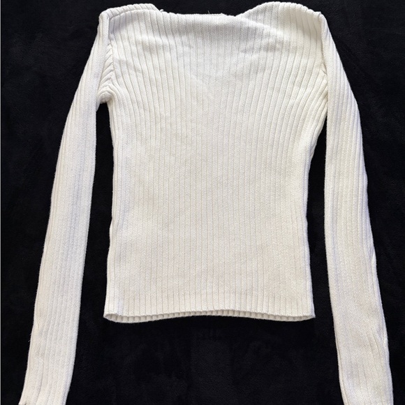 Brandy Melville John Galt White V-Neck Sweater - Picture 3 of 5